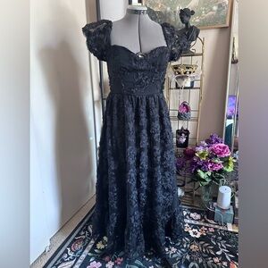 Lulu's Elegant Black Lace Dress